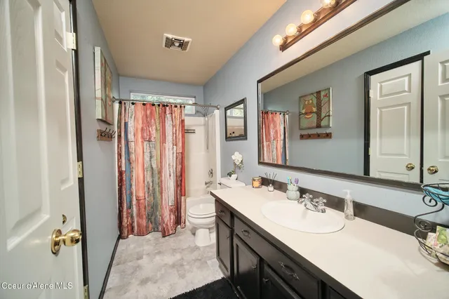 $749,000 | 34517 North Hayden Drive, Spirit Lake, ID 83869