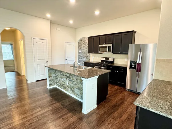$2,100 | 3314 Jane Way, Richmond, TX 77406