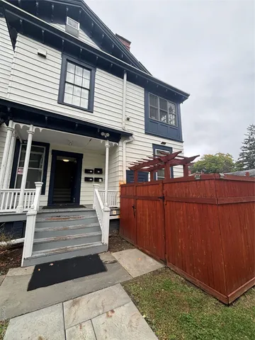 $2,200 | 113 Academy Street, Unit 2, Poughkeepsie, NY 12601