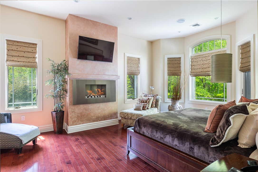 54 Cook Road Cumberland, RI 02864 - Photo 21 of 32 Master Bedroom