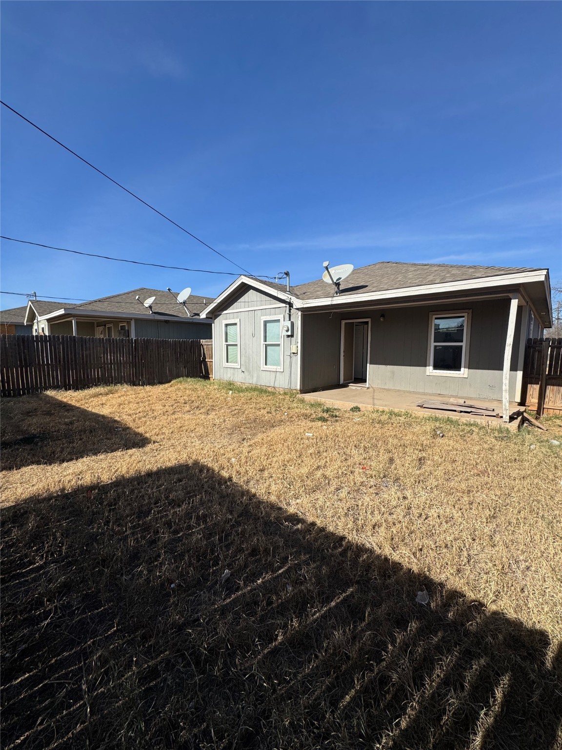 507 49th Street Lubbock, TX 79404 - Photo 47 of 50 a view of an ocean with a house in the background