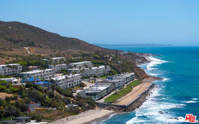 $1,575,000 | 11964 Whalers Lane, Malibu, CA 90265