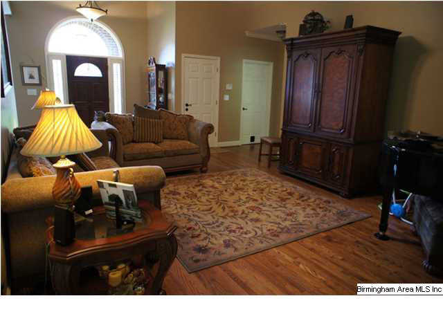 636 Meadow Ridge Drive Birmingham, AL 35242 - Photo 3 of 25