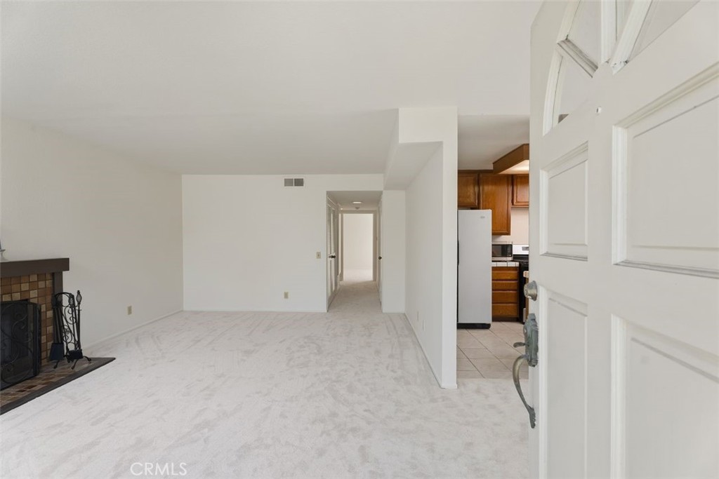 34 Exeter Irvine, CA 92612 - Photo 5 of 39