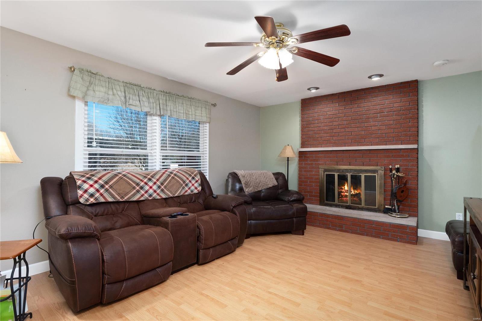 809 James Street Waterloo, IL 62298 - Photo 7 of 34 Gallery Image 7