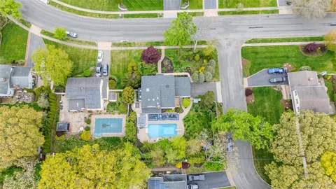 $999,999 | Undisclosed Address, Hauppauge, NY 11788