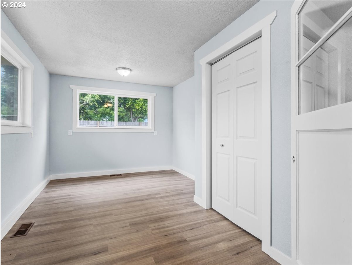 6405 Southeast Reedway Street Portland, OR 97206 - Photo 16 of 33 Gallery Image 16