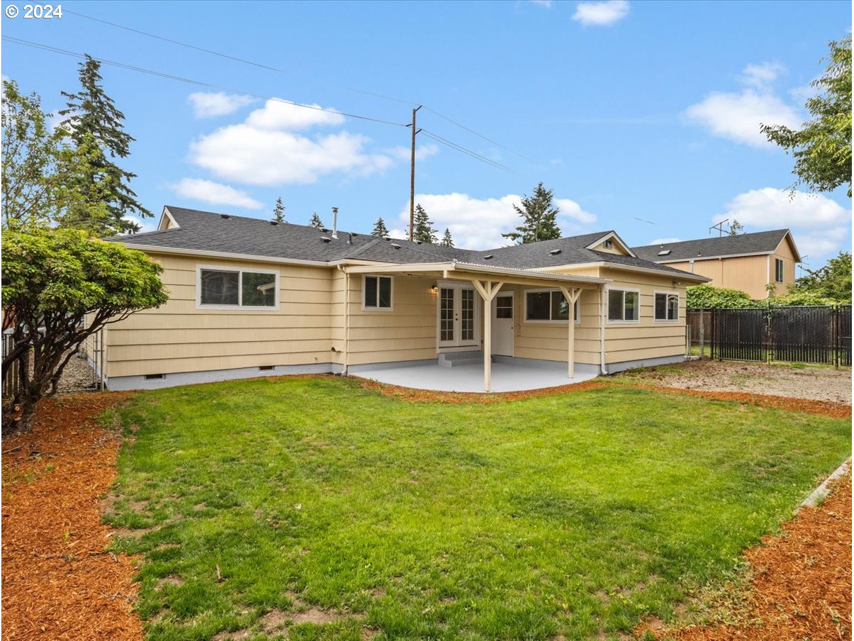 6405 Southeast Reedway Street Portland, OR 97206 - Photo 21 of 33 Gallery Image 21