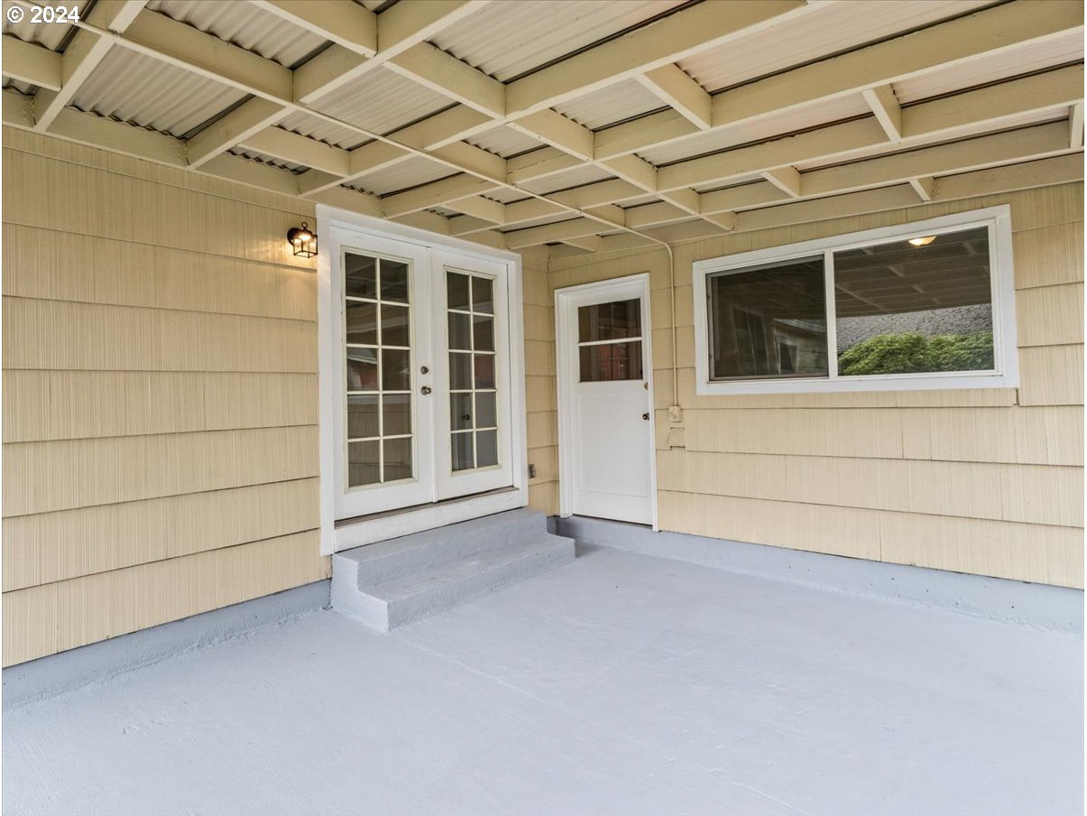 6405 Southeast Reedway Street Portland, OR 97206 - Photo 23 of 33 Gallery Image 23