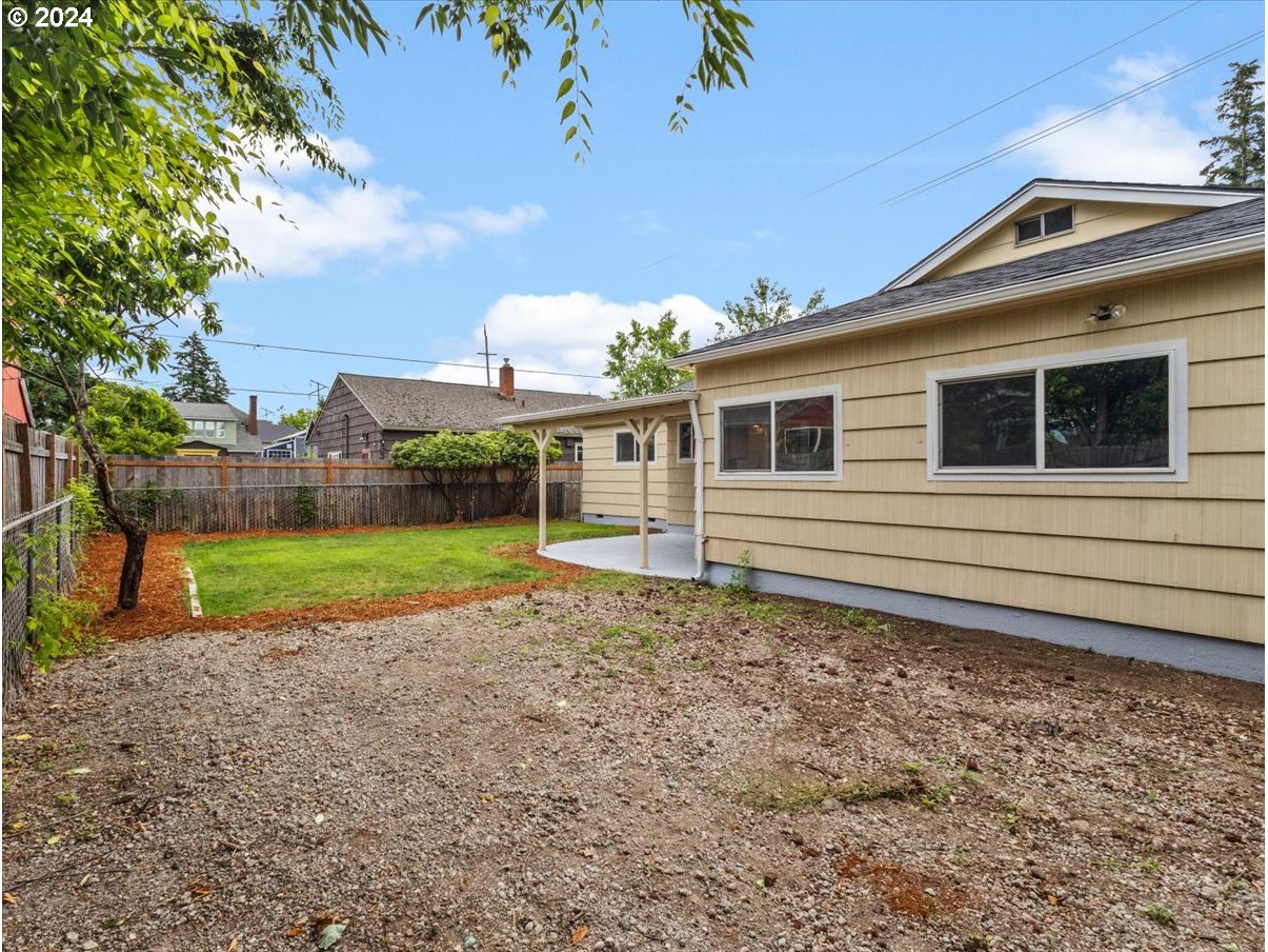 6405 Southeast Reedway Street Portland, OR 97206 - Photo 25 of 33 Gallery Image 25