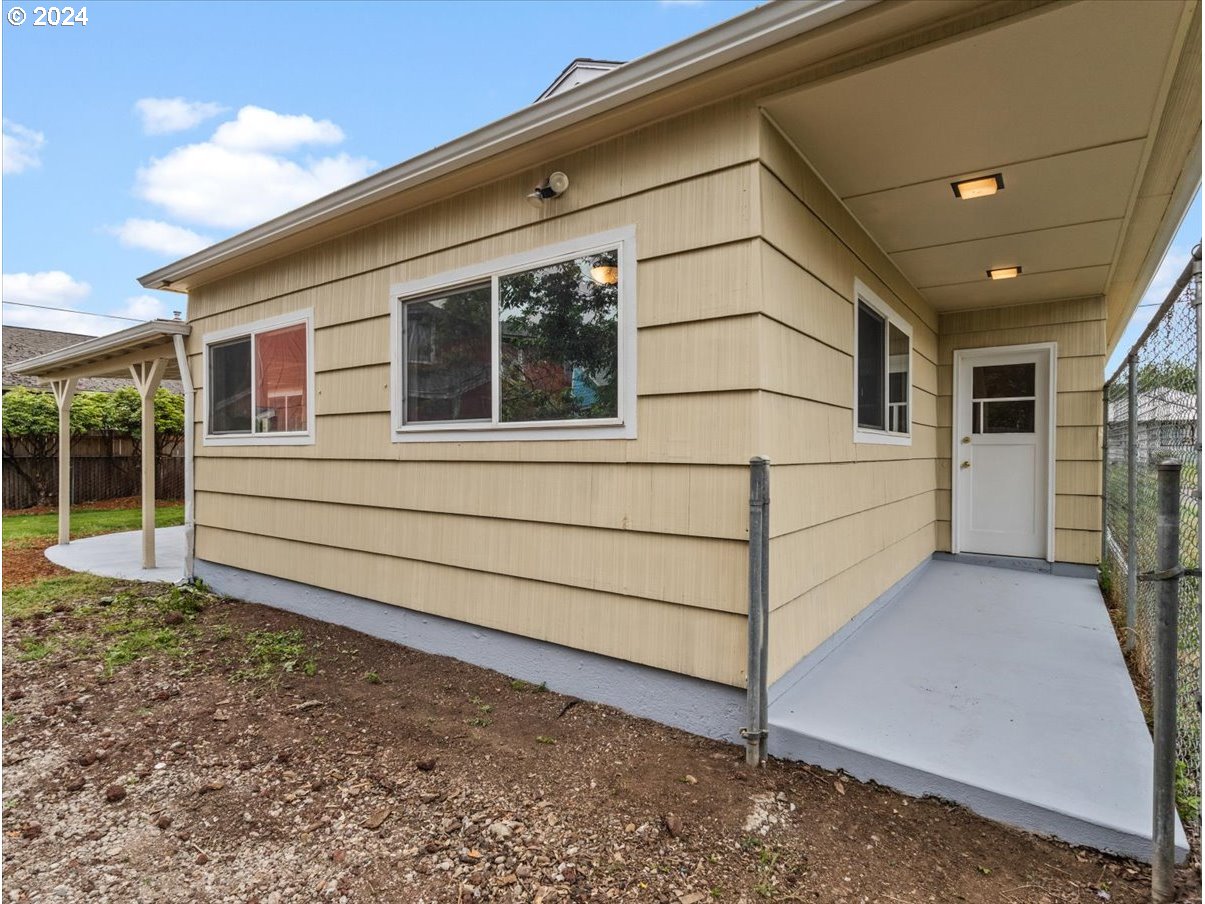 6405 Southeast Reedway Street Portland, OR 97206 - Photo 28 of 33 Gallery Image 28