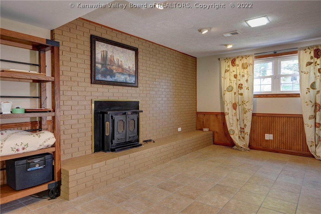 1031 Mount Vernon Road Hurricane, WV 25526 - Photo 20 of 29 DOWNSTAIRS REC ROOM