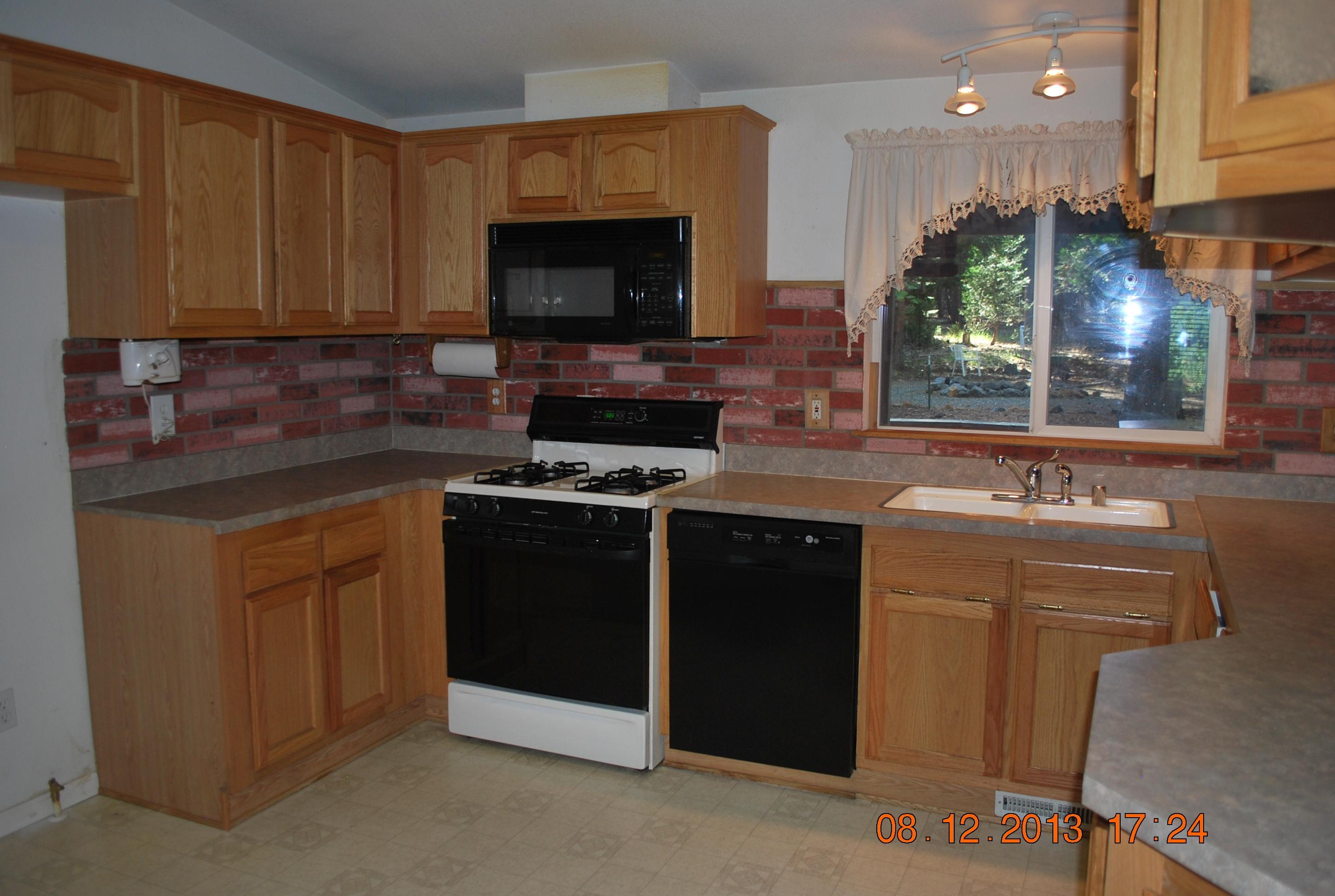 8282 McCumber Lk Road Shingletown, CA 96088 - Photo 7 of 36 Part kitchen
