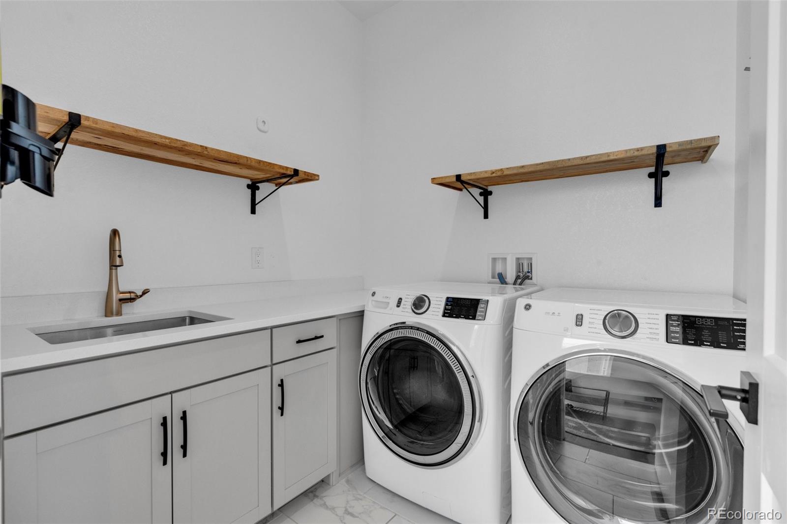 6984 Rim Ridge Drive Castle Pines, CO 80108 - Photo 23 of 50