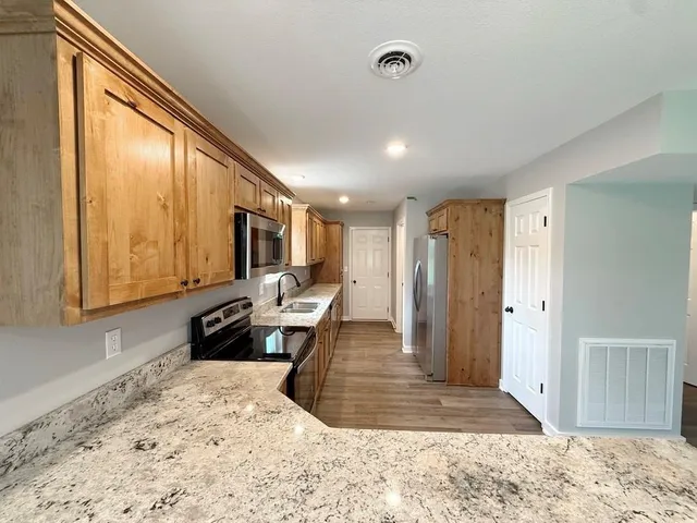 $239,900 | 1712 South Jackson Street, El Dorado Springs, MO 64744