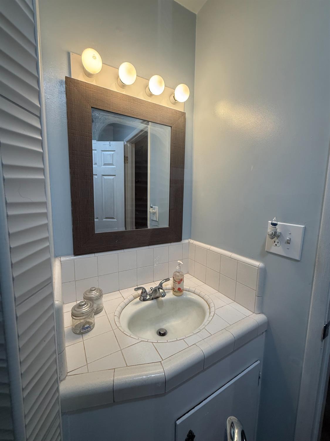 441 West Stanley Avenue Reedley, CA 93654 - Photo 23 of 36 Gallery Image 23
