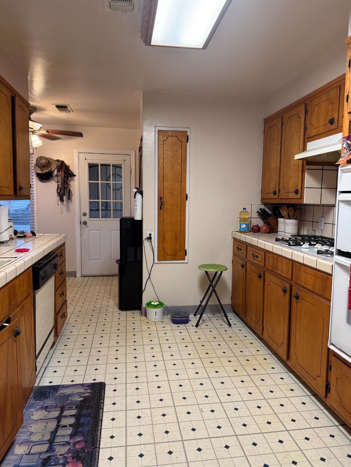 441 West Stanley Avenue Reedley, CA 93654 - Photo 9 of 36 Gallery Image 9
