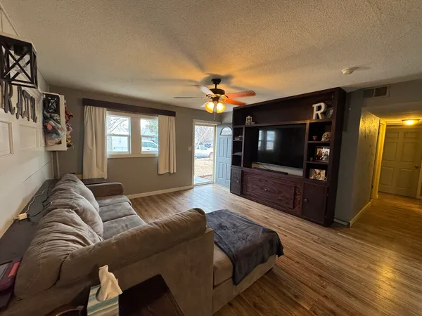 $119,900 | 450 7th St Court East, Milan, IL 61264