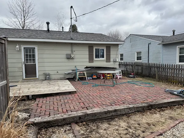 $119,900 | 450 7th St Court East, Milan, IL 61264