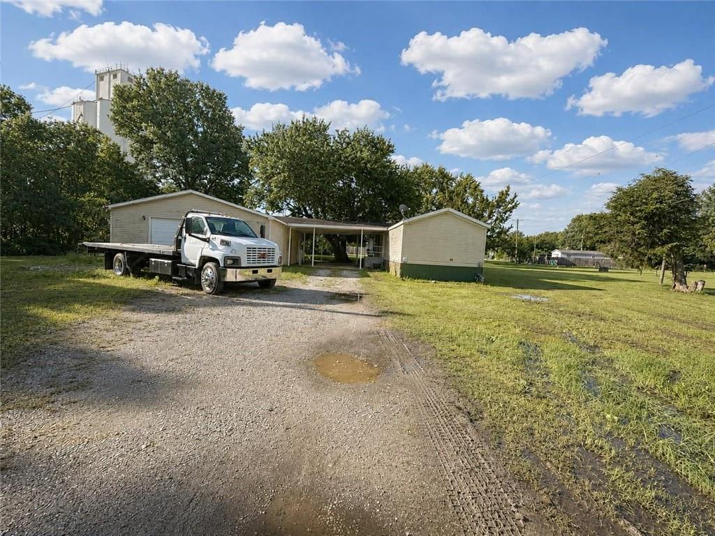 809 West 9th Street Baxter Springs, KS 66713 - Photo 15 of 16