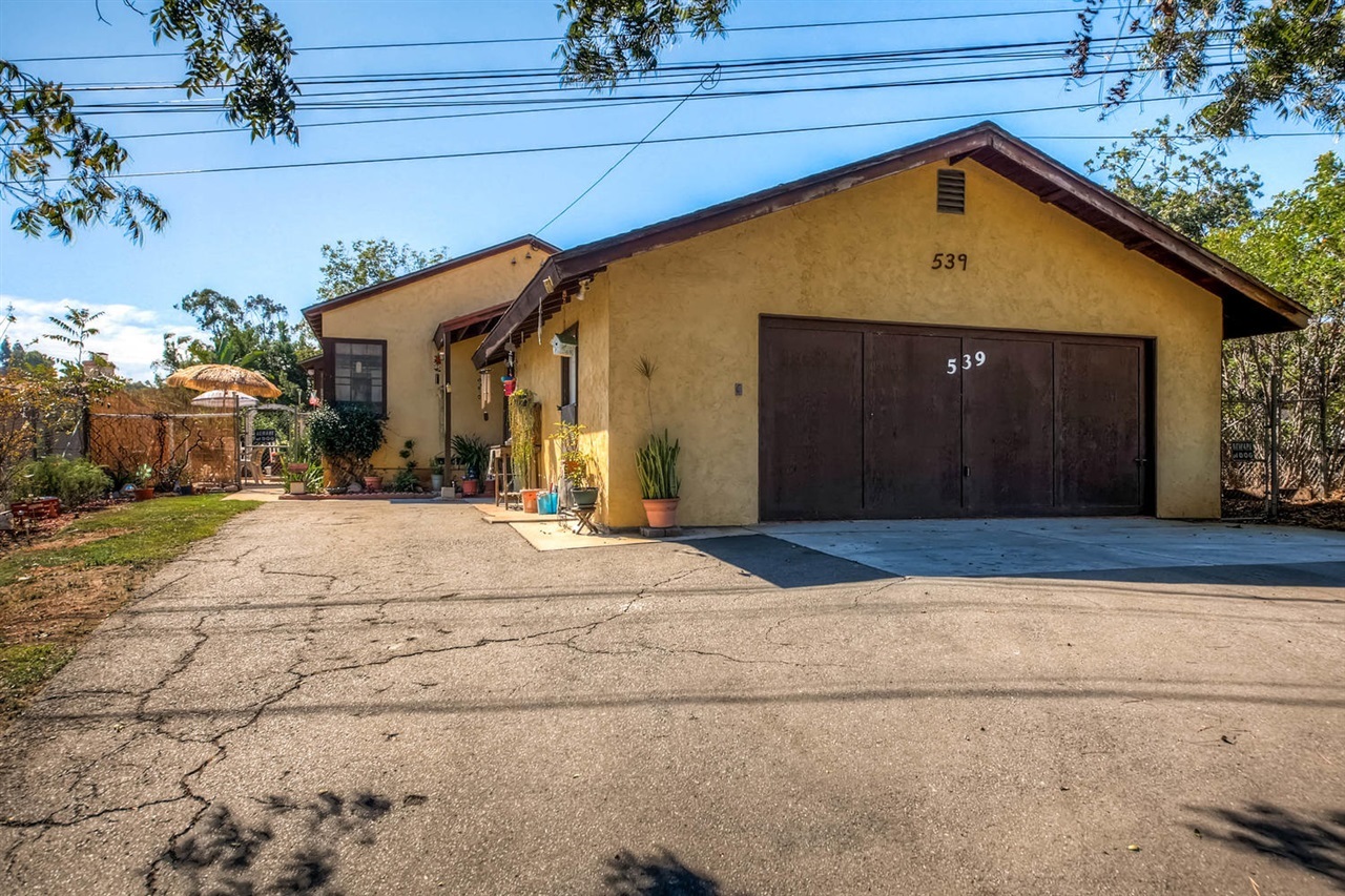 539 Rancho Vista Road Vista, CA 92083 - Photo 2 of 25 Gallery Image 2