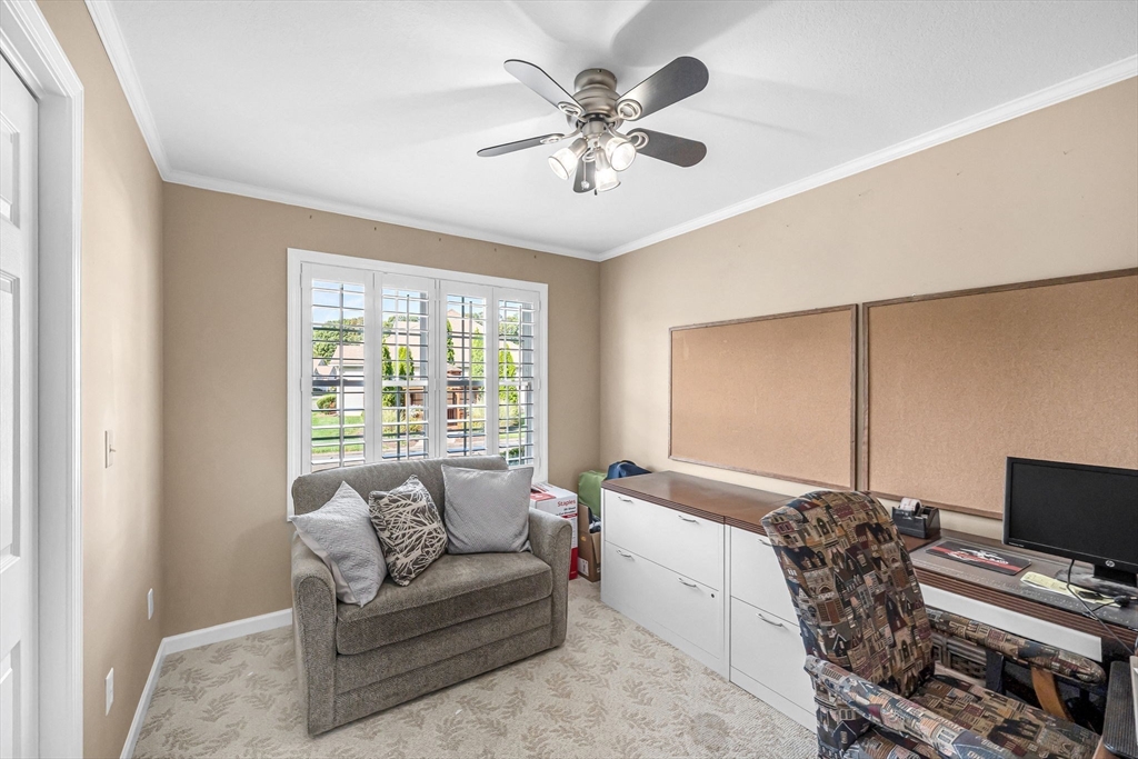 81 Oakhill Circle, Unit 81 Chicopee, MA 01020 - Photo 18 of 34