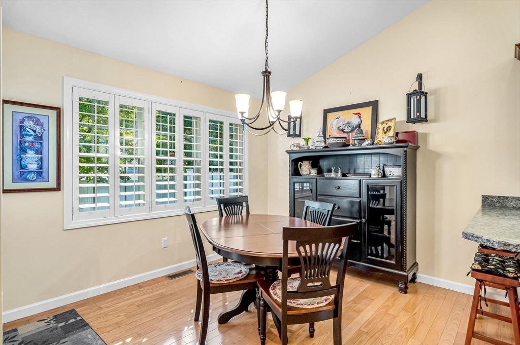 81 Oakhill Circle, Unit 81 Chicopee, MA 01020 - Photo 8 of 34