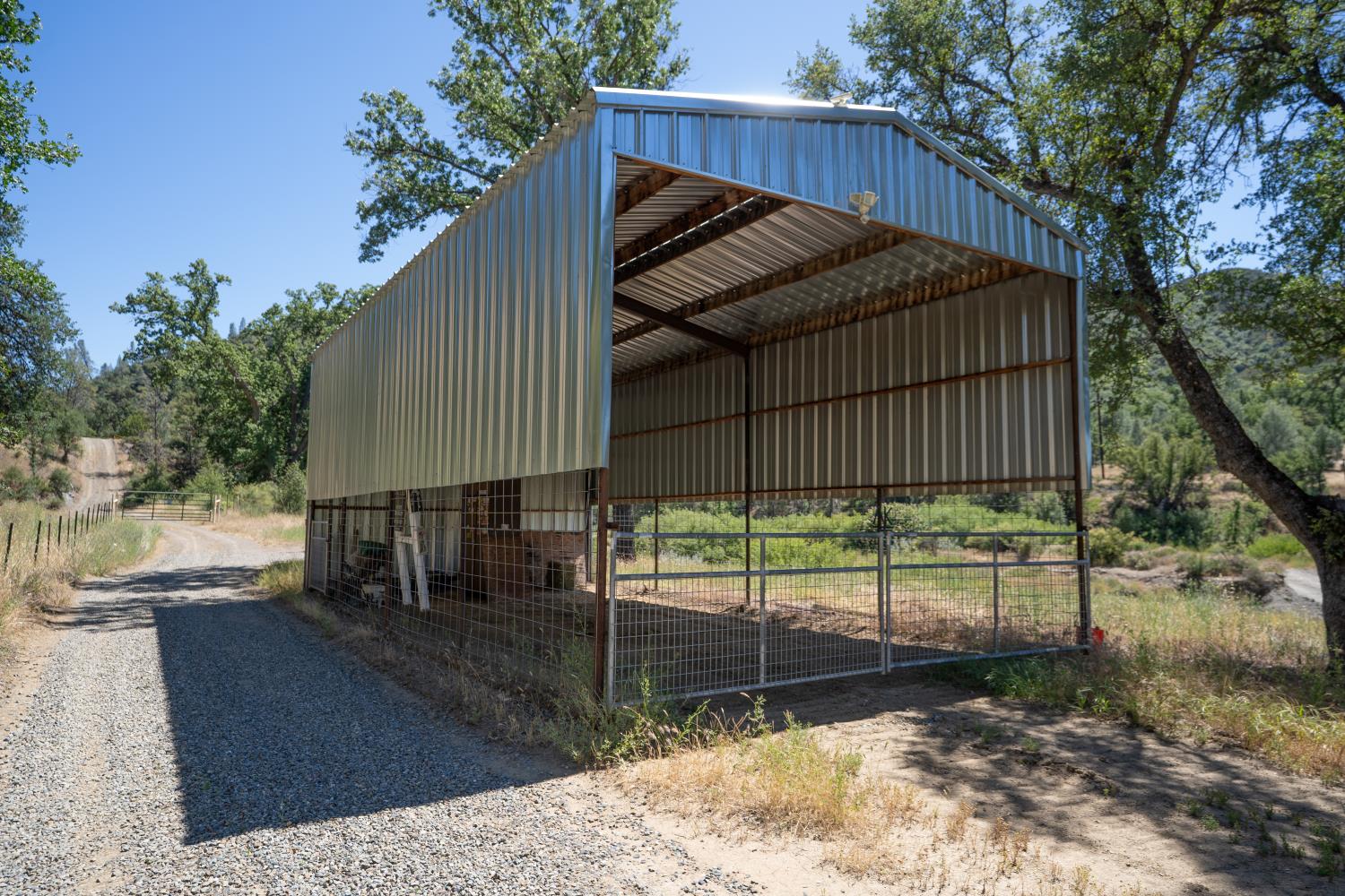 20505 Coalinga Road Paicines, CA 95043 - Photo 22 of 88