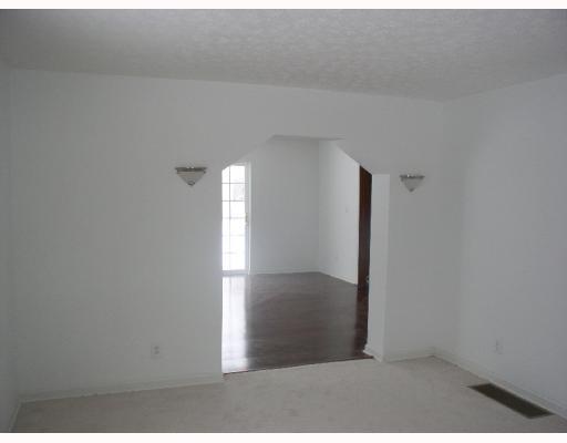 2816 Columbus Avenue Springfield, OH 45503 - Photo 3 of 8