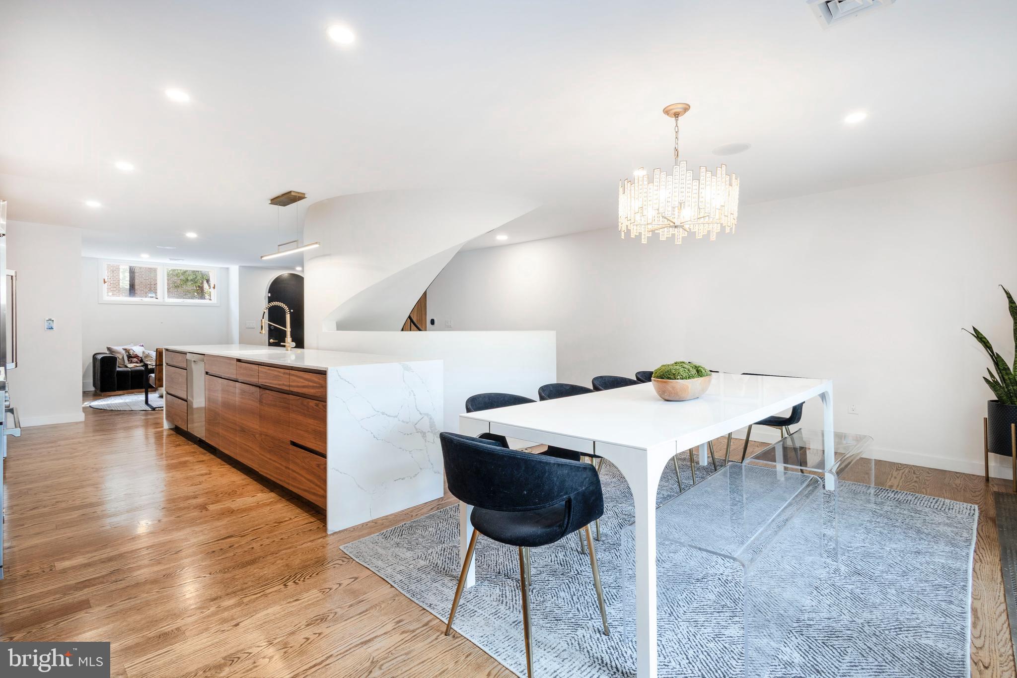 283 Locust Street Philadelphia, PA 19106 - Photo 5 of 33