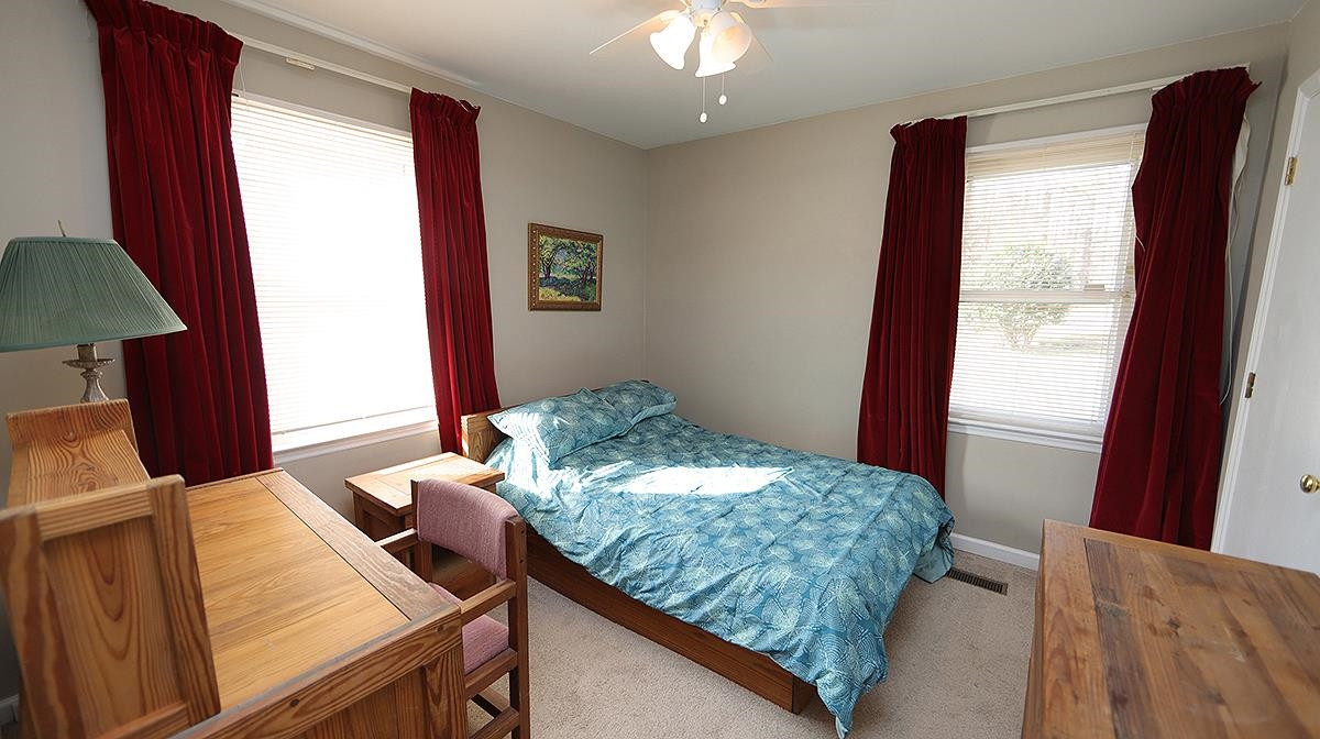 10633 Old Stage Road Raleigh, NC 27603 - Photo 12 of 20 Another large size bedroom perfect for bedroom or office Bedroom