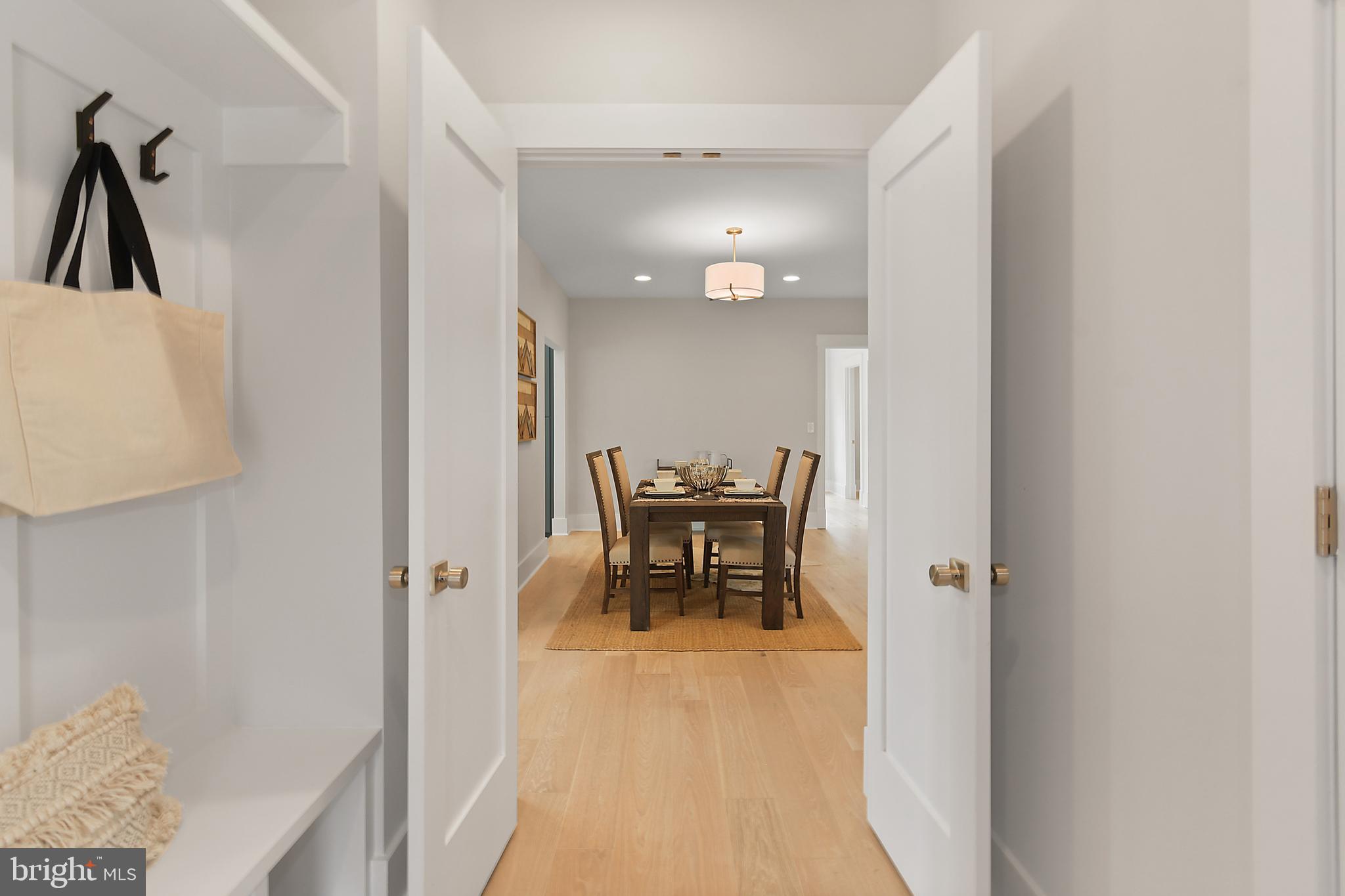 8010 Bainbridge Road Alexandria, VA 22308 - Photo 11 of 53 Mud room
