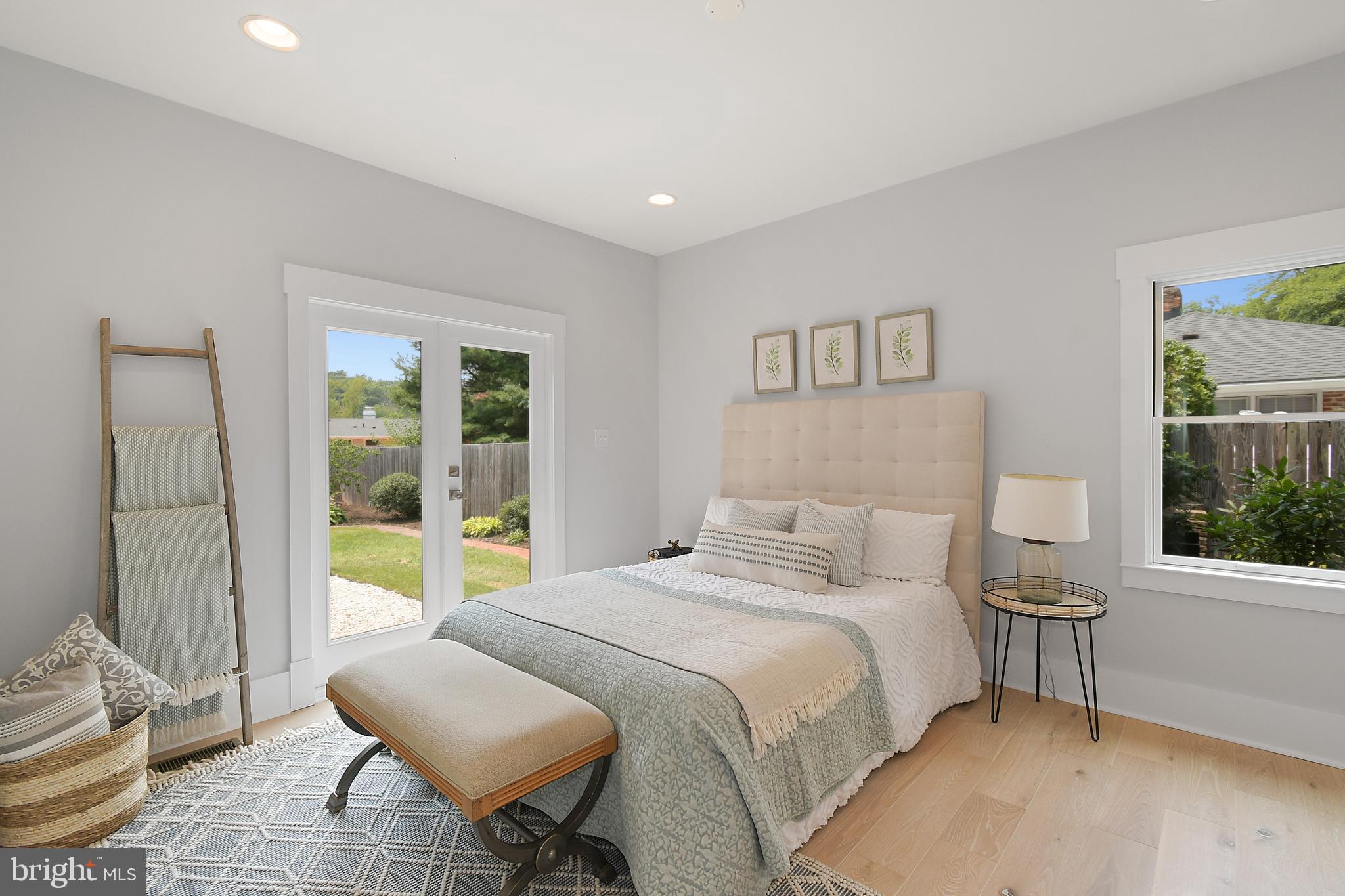 8010 Bainbridge Road Alexandria, VA 22308 - Photo 25 of 53 Main level en-suite br