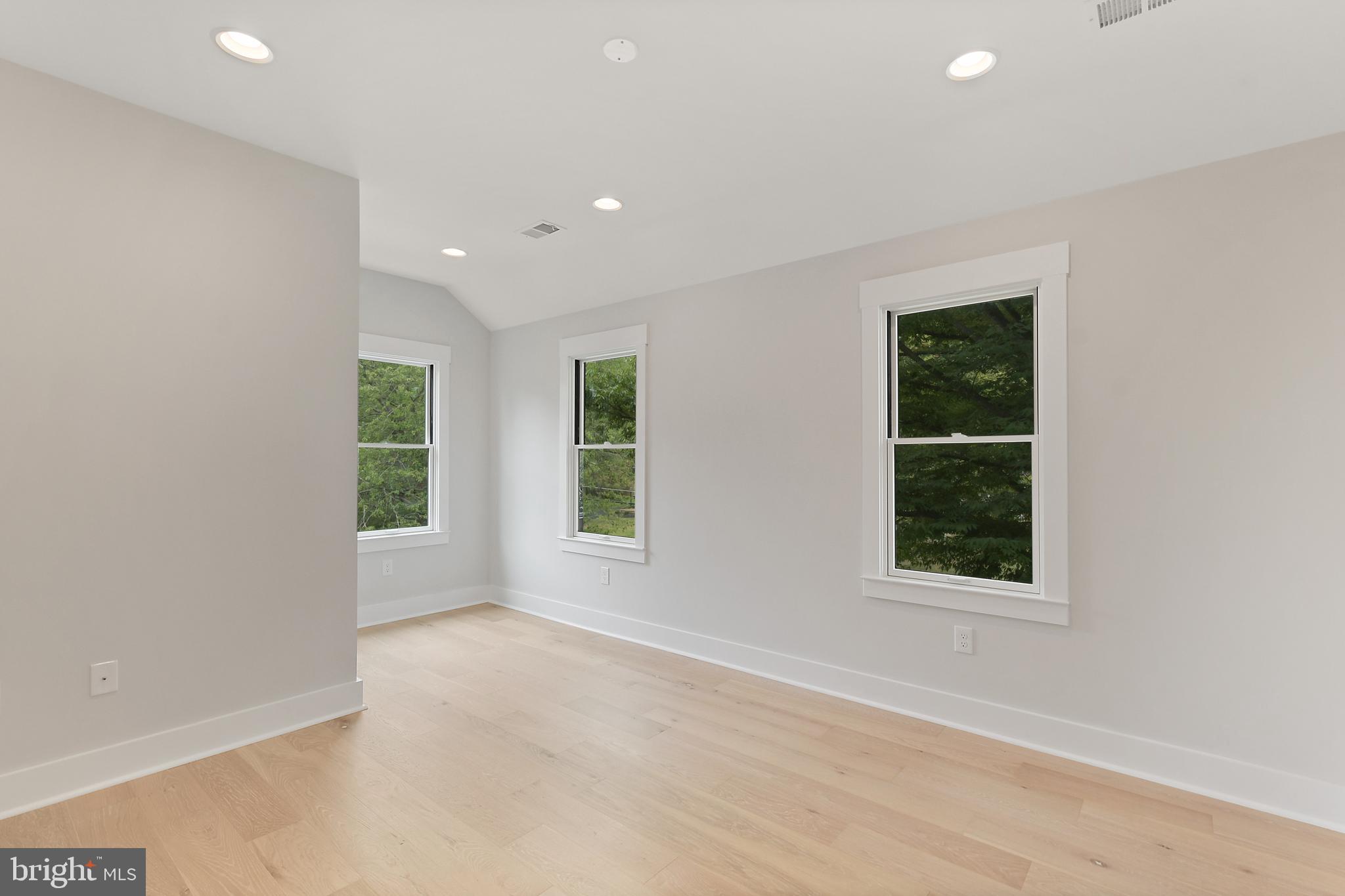 8010 Bainbridge Road Alexandria, VA 22308 - Photo 40 of 53 Third br