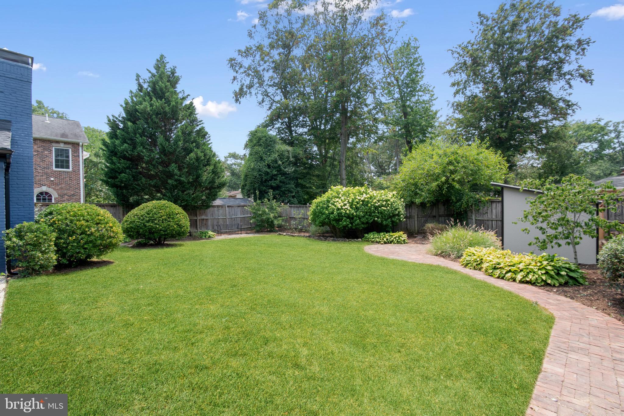 8010 Bainbridge Road Alexandria, VA 22308 - Photo 48 of 53 Rear