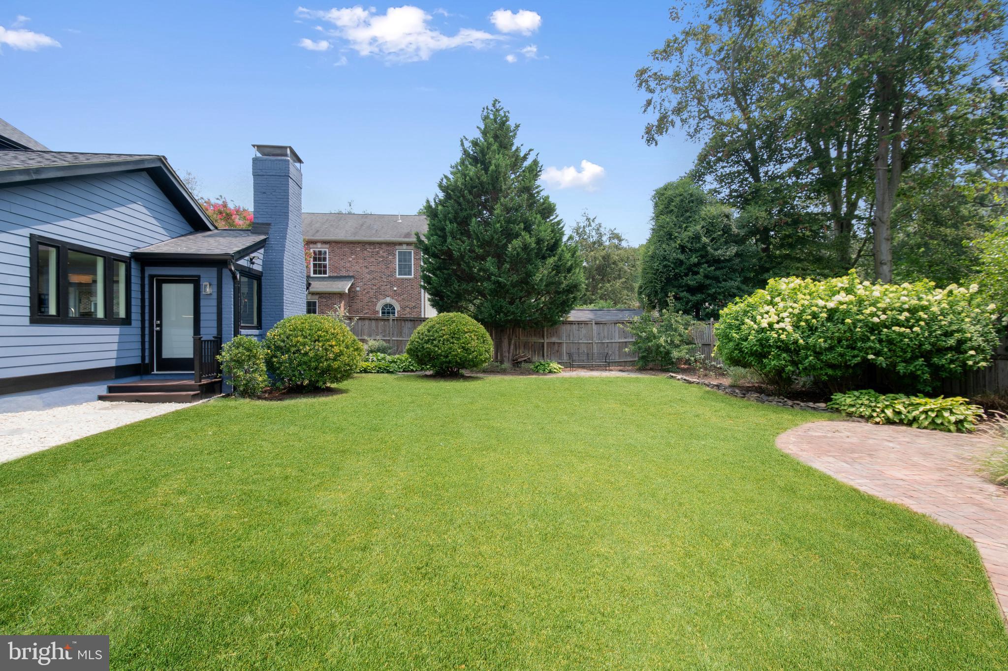 8010 Bainbridge Road Alexandria, VA 22308 - Photo 49 of 53 Rear