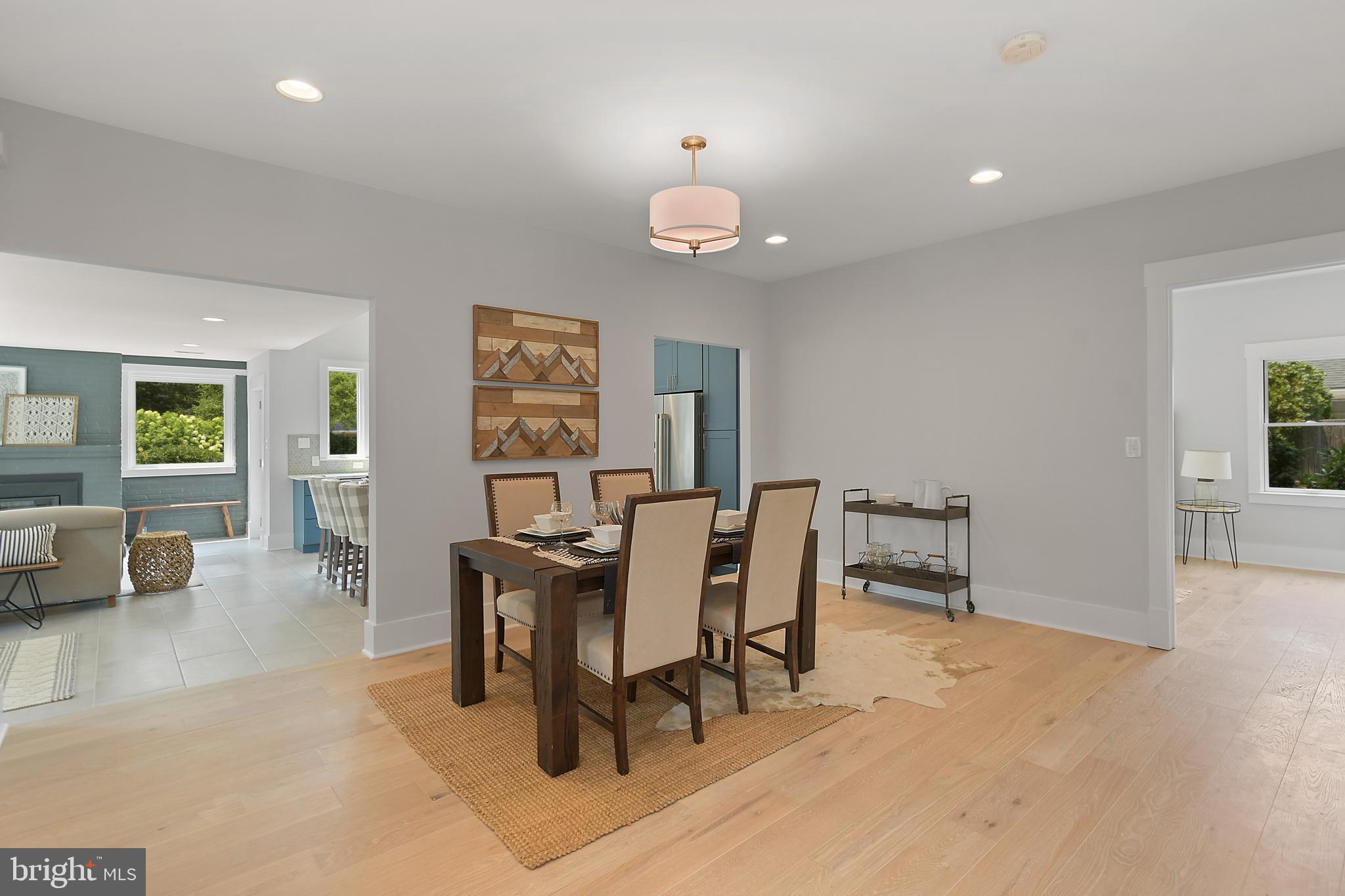 8010 Bainbridge Road Alexandria, VA 22308 - Photo 8 of 53 Dining area