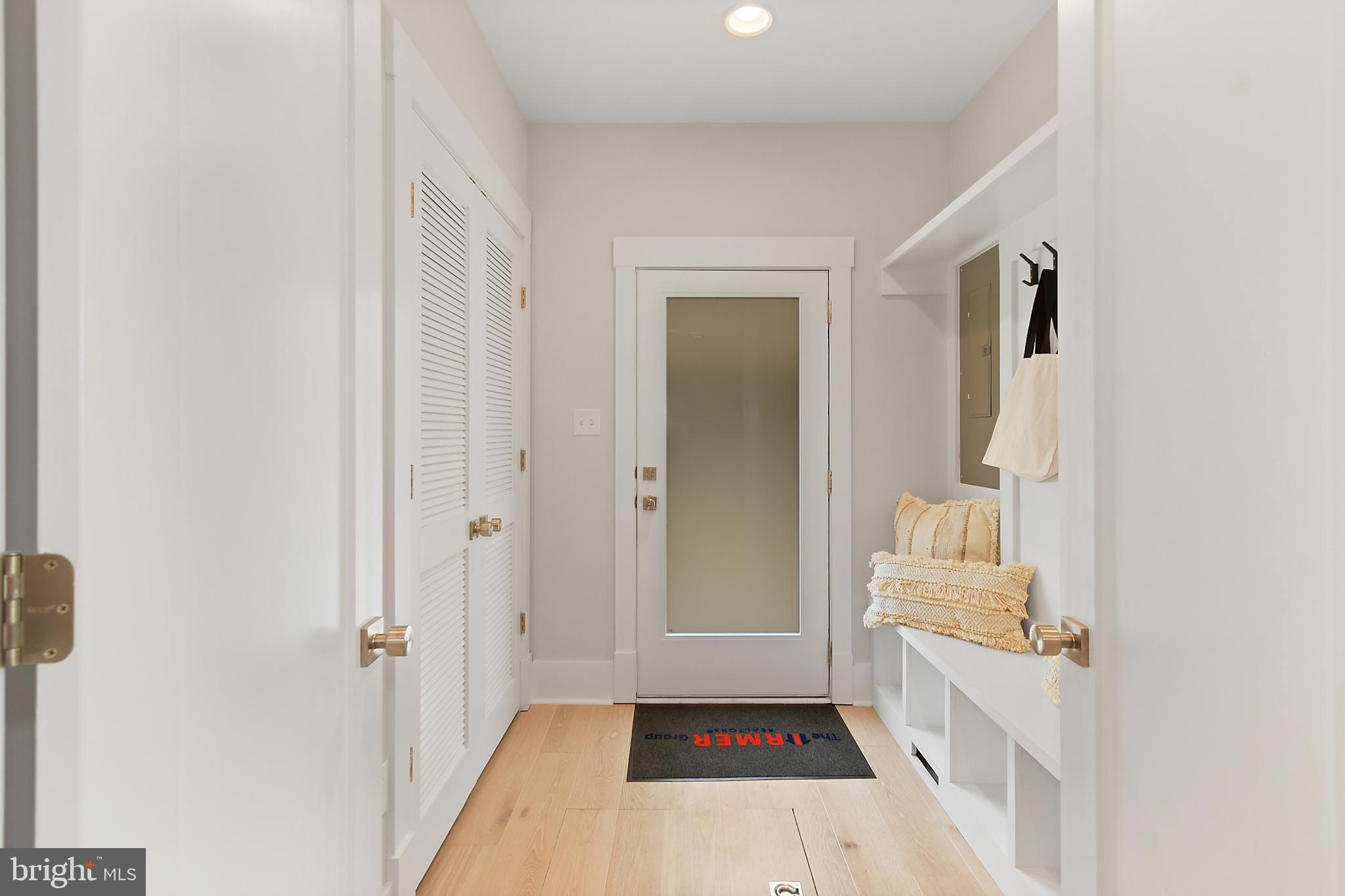 8010 Bainbridge Road Alexandria, VA 22308 - Photo 10 of 53 Mud room