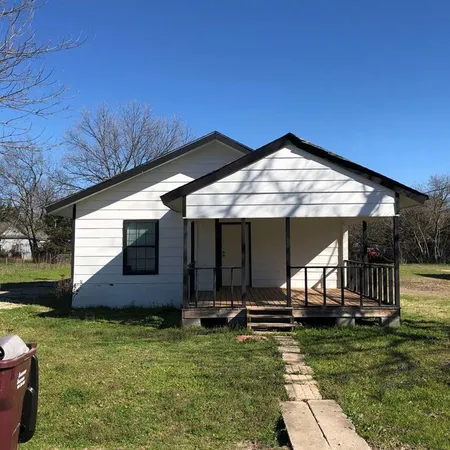 $1,550 | 406 Grayson Street, Leonard, TX 75452