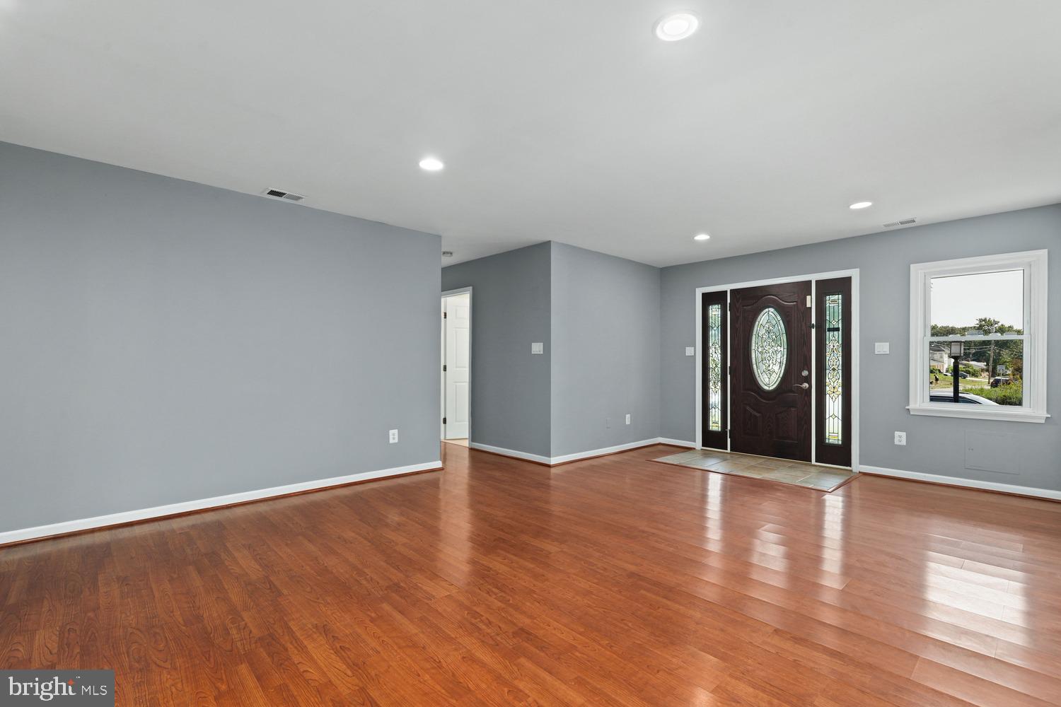 5420 Gainesville Road Springfield, VA 22151 - Photo 5 of 35