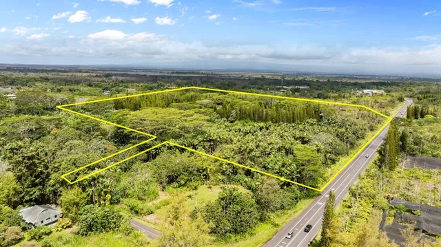 a view of an outdoor space and a yard
