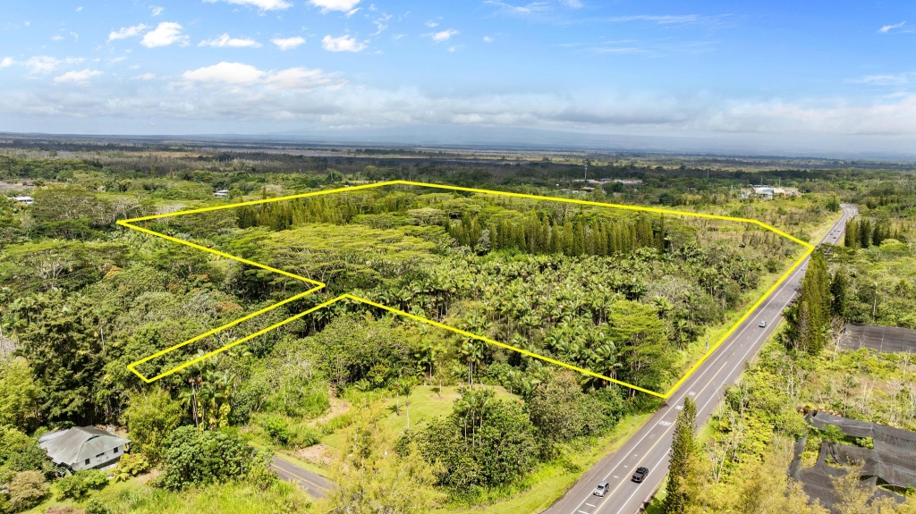 16 East Lot Pahoa, HI 96778 - Photo 3 of 21 a view of an outdoor space and a yard