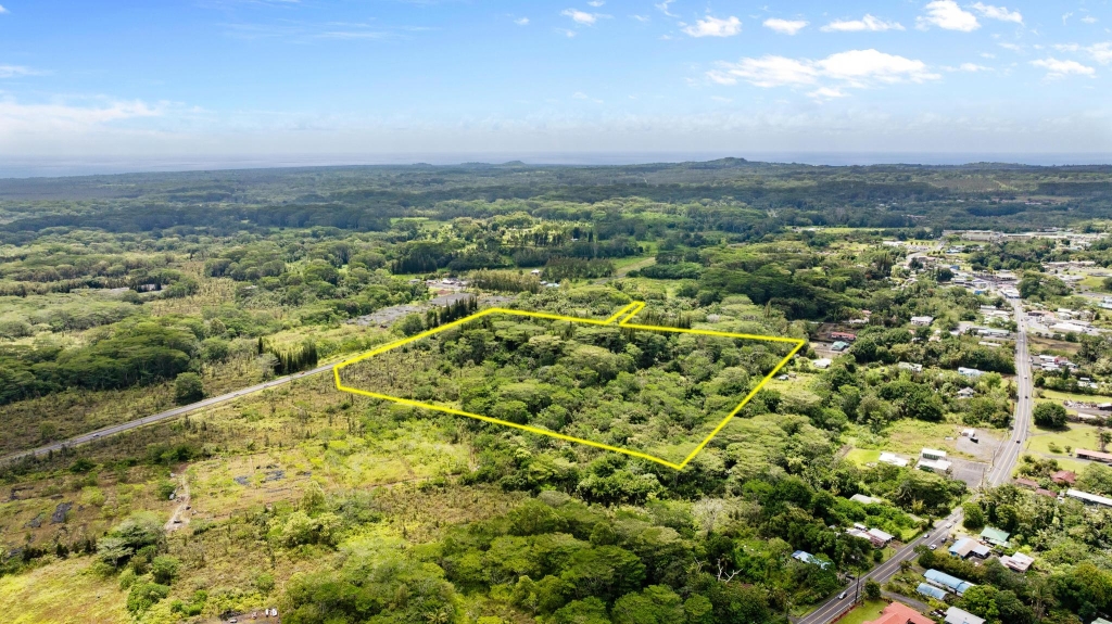 16 East Lot Pahoa, HI 96778 - Photo 10 of 21 a view of a city