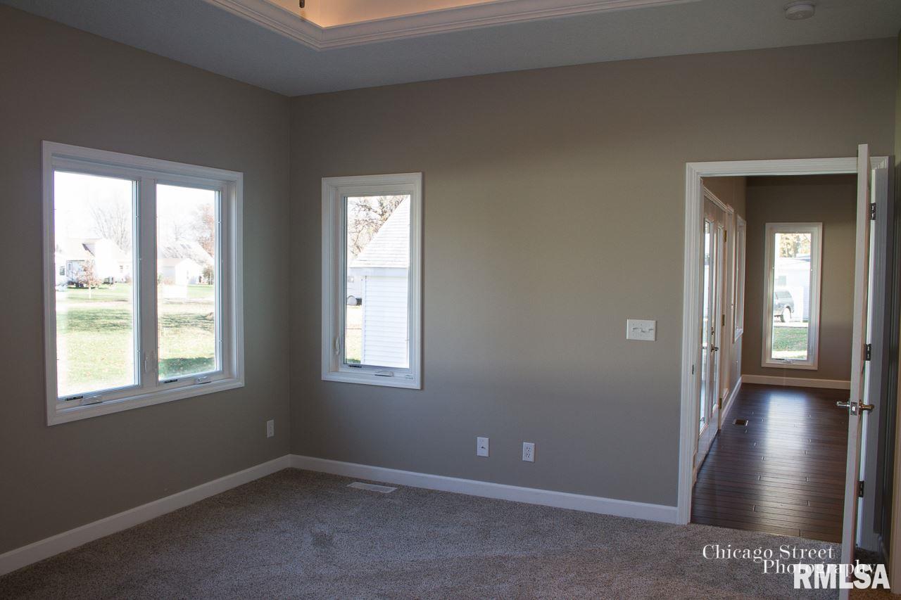 405 East Palace Row Geneseo, IL 61254 - Photo 11 of 22