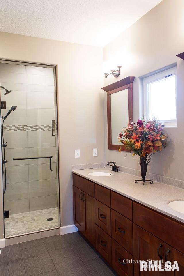 405 East Palace Row Geneseo, IL 61254 - Photo 13 of 22