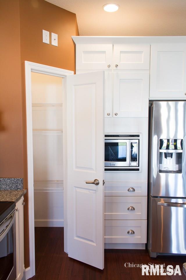 405 East Palace Row Geneseo, IL 61254 - Photo 7 of 22