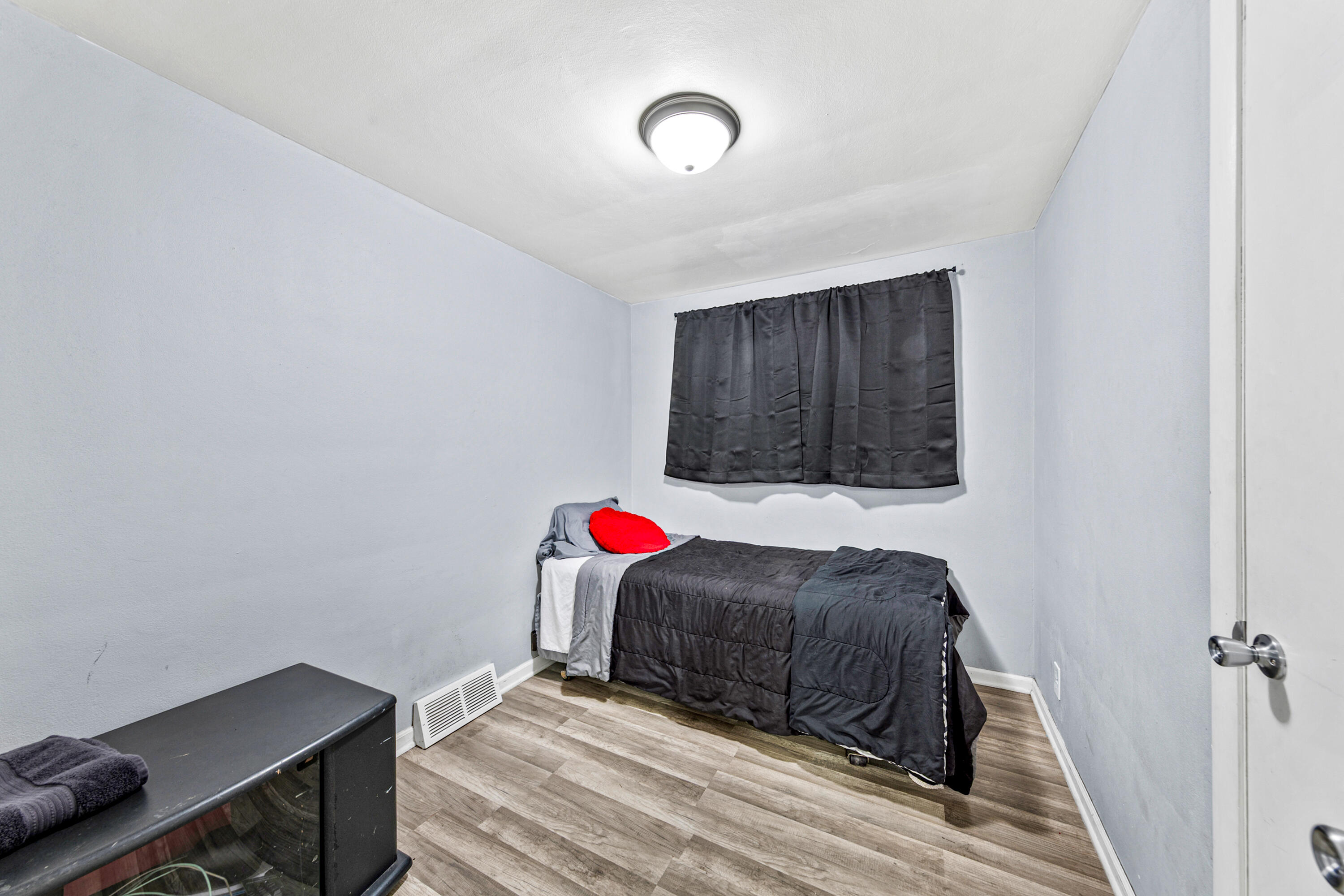 8306 West Ruby Avenue Milwaukee, WI 53218 - Photo 15 of 27 Bedroom 3