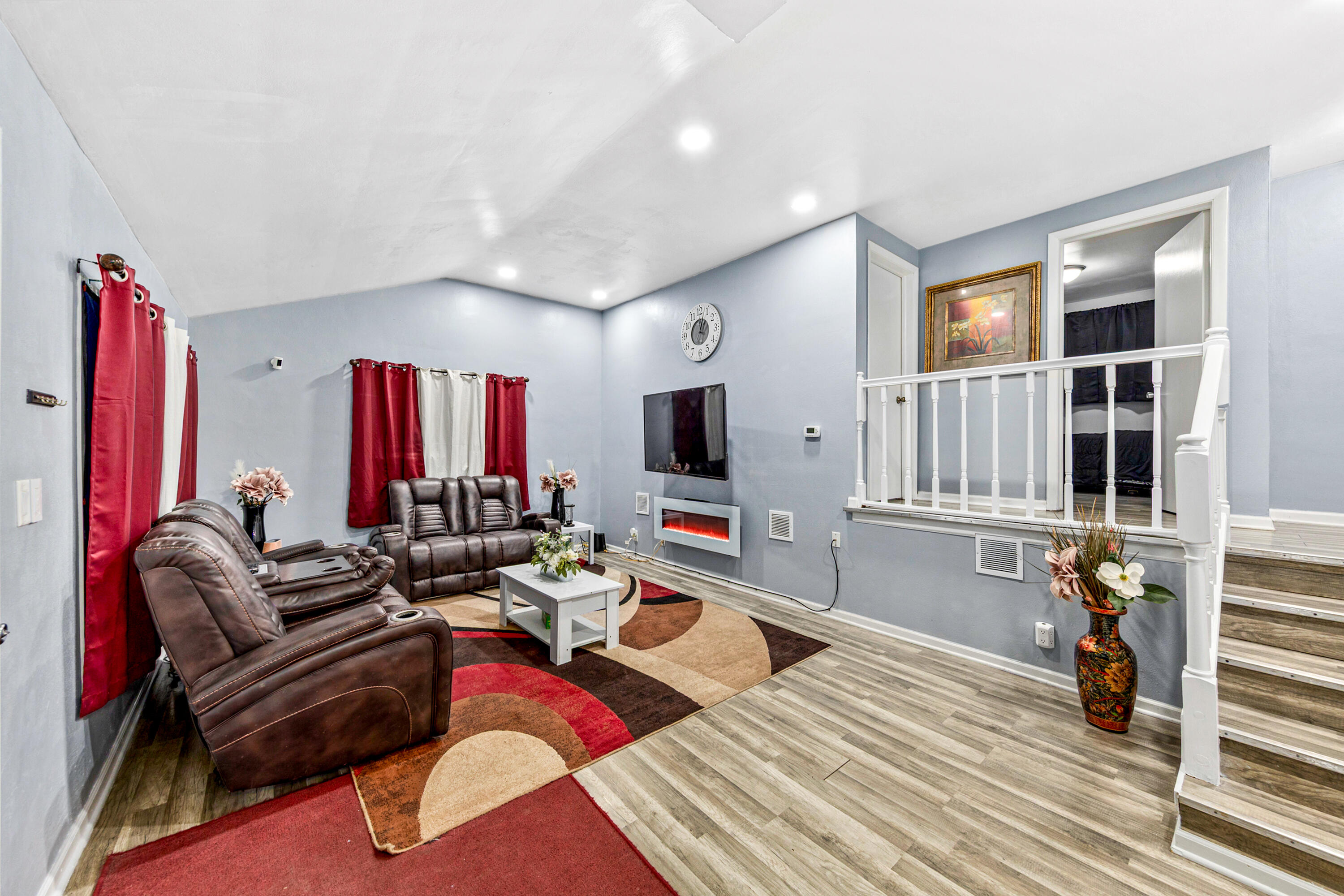 8306 West Ruby Avenue Milwaukee, WI 53218 - Photo 6 of 27 Living Room