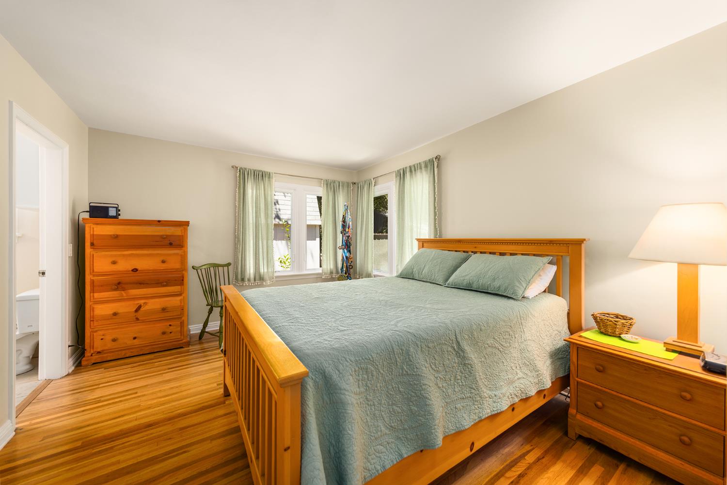 840 Fairview Road Ojai, CA 93023 - Photo 6 of 30 a bedroom with a bed and a dresser