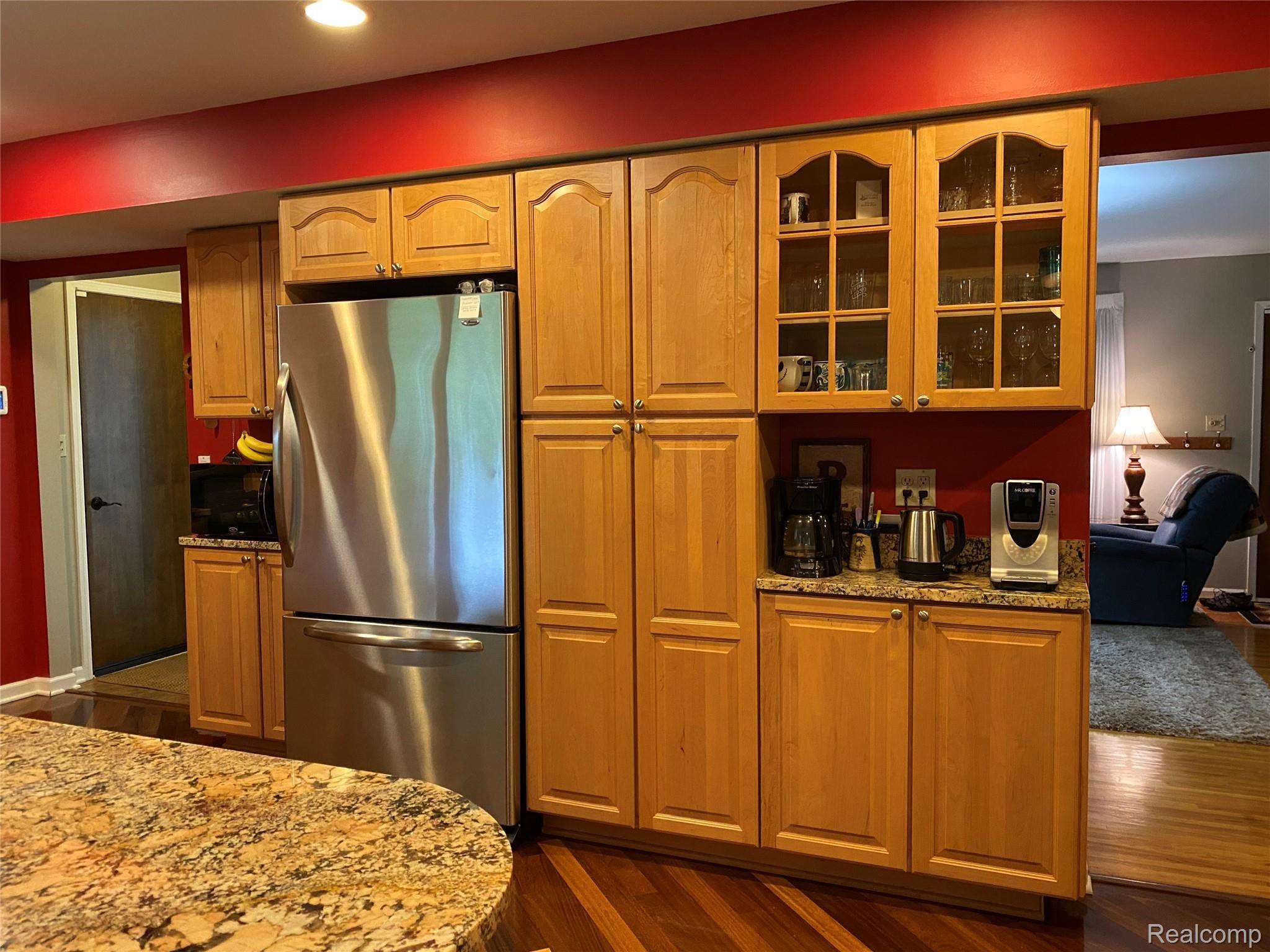 2711 Walbridge Drive Rochester, MI 48307 - Photo 19 of 53 FA6A7F18-0DDE-4C8C-AAF1-3A22F2B823CD.jpeg